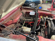 Load image into Gallery viewer, Strut Brace Bonnet Ram Kit (Mk2/3 Capri with Pinto Engine only)
